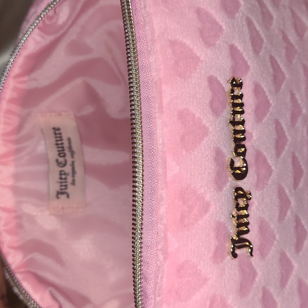 Juicy Couture Pink Heart Quilted Cosmetic Bag - Picture 8 of 9